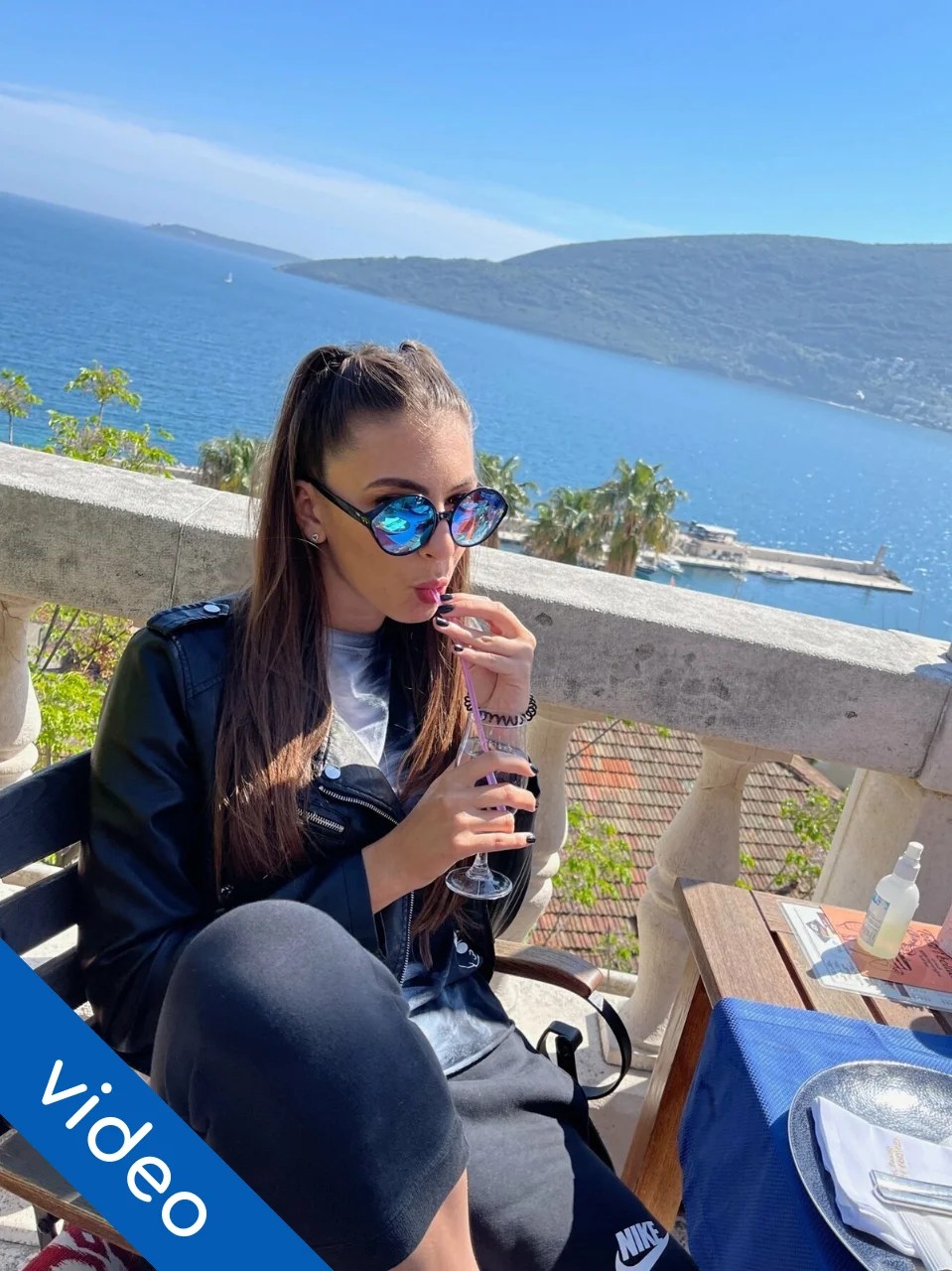 Быфшая торчит от секса в публичных местах